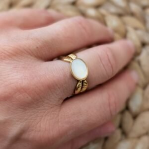 NOUVEAUTE bague graine de café, pierre blanche doré
