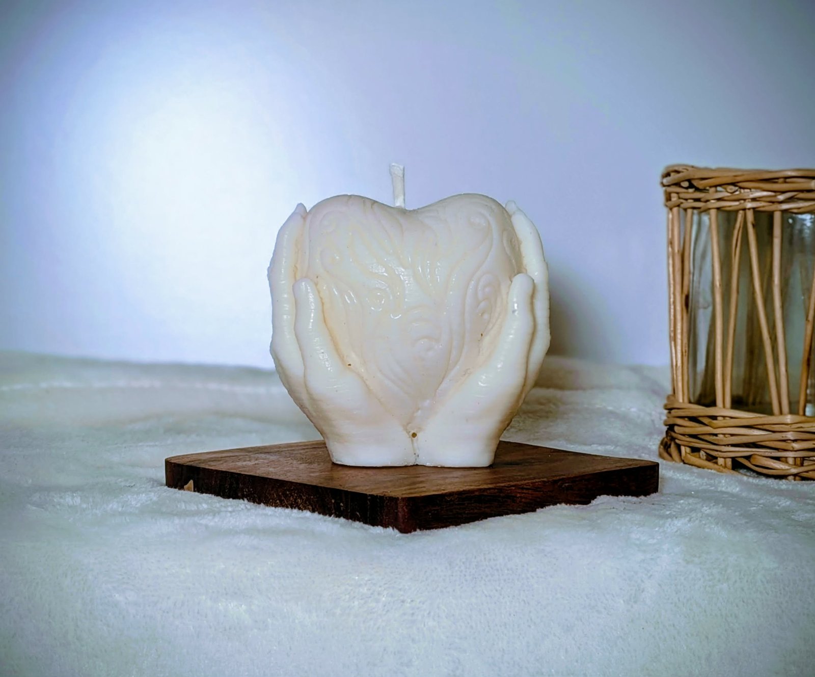 Bougie moulée "Entre nos mains"