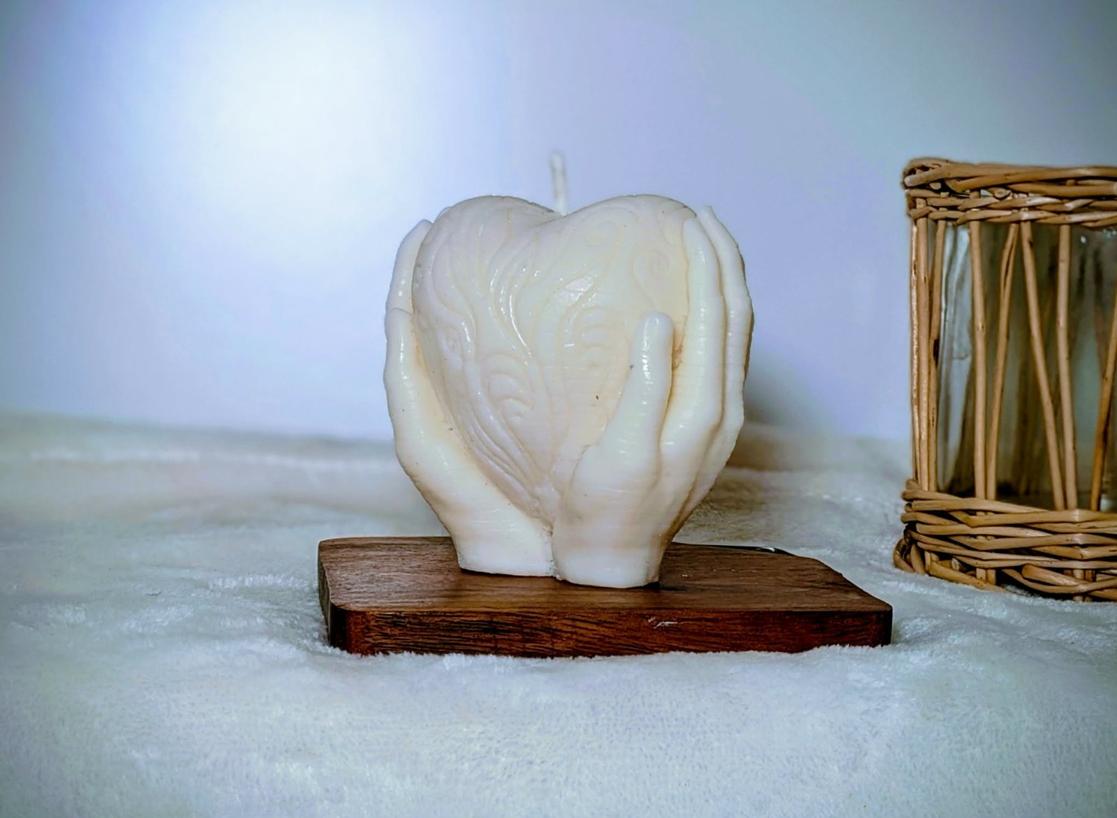 Bougie moulée "Entre nos mains" – Image 2